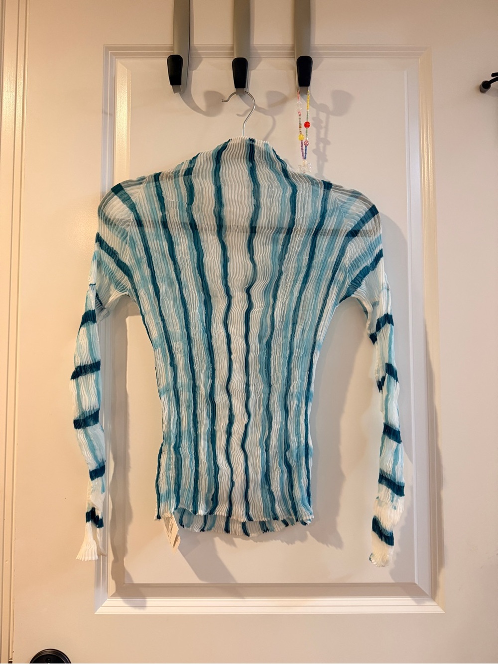 Issey Miyake White Long-Sleeve Top with Teal Stripes - Picture 2 of 7